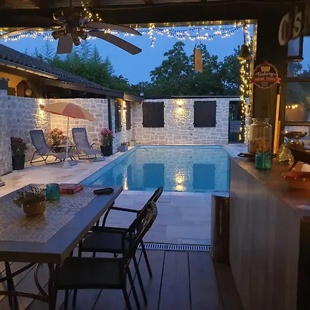 Alpehytte Holidayhomepoujol Mobile